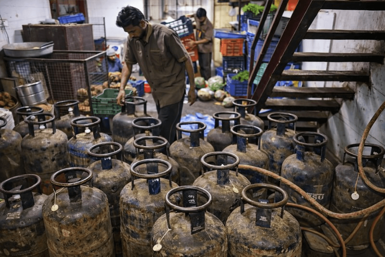 India Faces LPG Supply Concerns as Strait of Hormuz Crisis Disrupts Fuel Flow