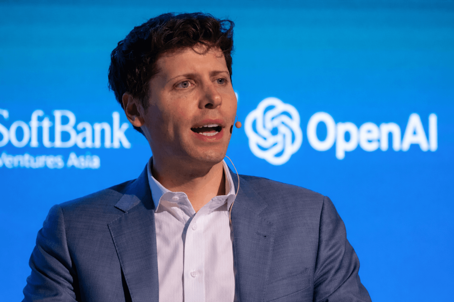 Why Is OpenAI’s $852B Valuation Raising Investor Concerns Across the Tech Industry?