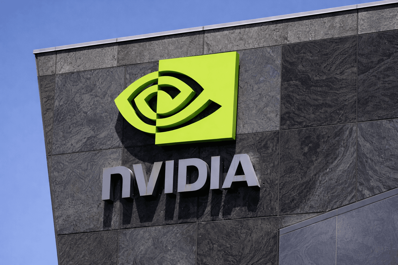 Nvidia Shares Rise in Frankfurt on Strong Earnings Forecast