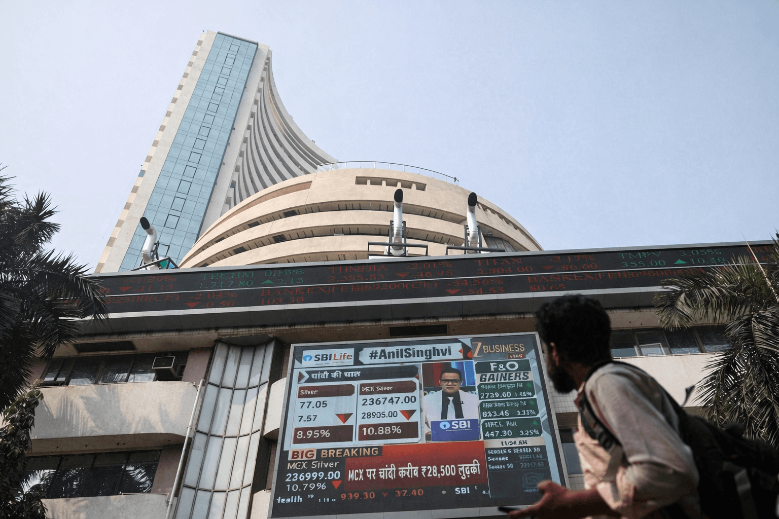 Stock Markets Rebound in Early Trade After Three-Day Slump